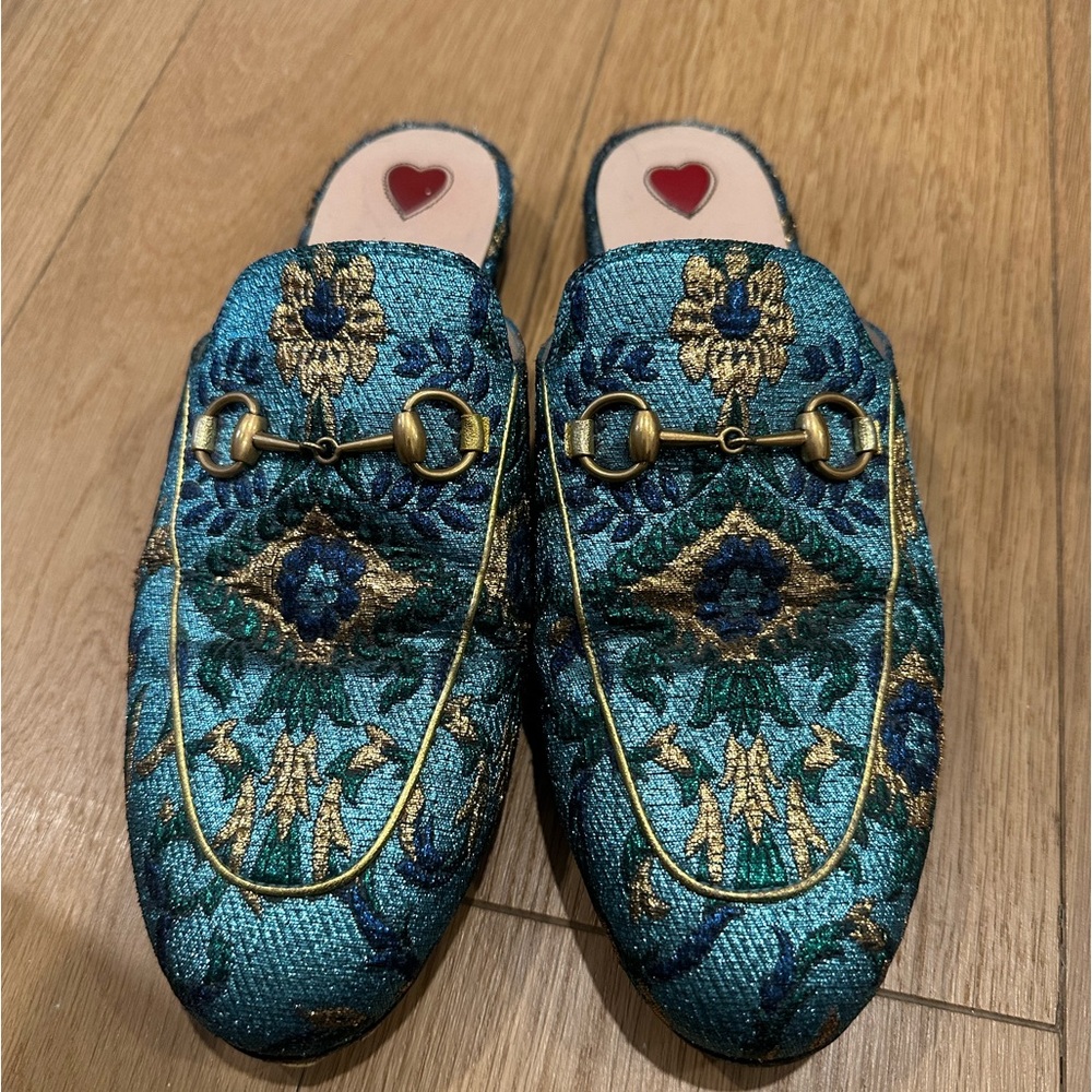 Gucci Slides size 38